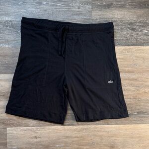 ALO Yoga Men's Athletic Shorts